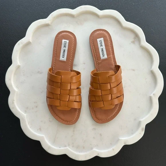 Women’s Steve Madden Brown Woven Sandals Size 7.5M - Picture 4 of 5